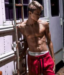 hot and sexy boys 5fcf96ffd69d5.jpg