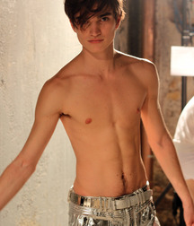 hot and sexy boys 5fcf9708a3c32.jpg