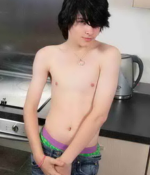 Black haired beauty 5fd3b9ca69a79.jpg