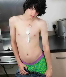Black haired beauty 5fd3b9e37b5f8.jpg