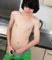 Black haired beauty 5fd3b9ec4b6fd.jpg