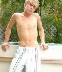 Blond hot sexy 5fd3bdfe4d363.jpg