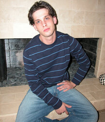 What a beautiful neighbor 5fd3e752c3258.jpg