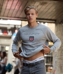 Amazing blond boys 5fd78836444f8.jpg