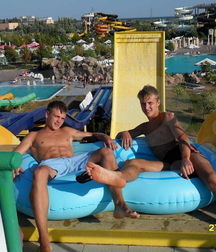 Boys big feet 5fd79eee765b0.jpg