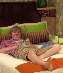 Boys big feet 5fd79f3bbc75b.jpg