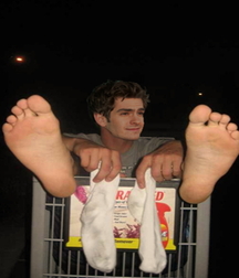 Boys big feet 5fd79f699b2bf.jpg