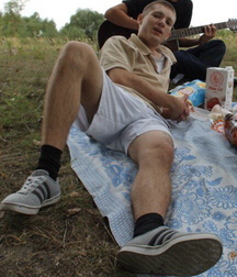 Life at the boys feet 2 5fd7a288a14af.jpg