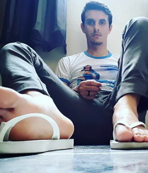 Life at the boys feet 2 5fd7a2a0c5178.jpg