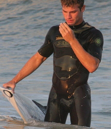 Surfer hotties 5fd7a6433e407.jpg