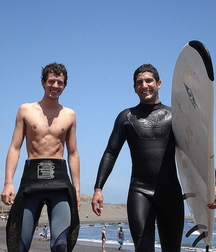 Surfer hotties 5fd7a64ab280d.jpg