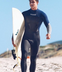 Surfer hotties 5fd7a684aae61.jpg