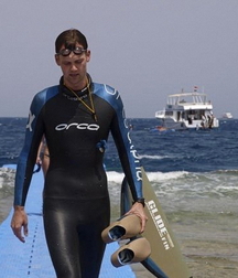 Surfer hotties 5fd7a68902abc.jpg