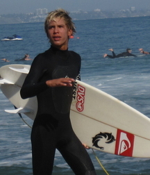 Surfer hotties 5fd7a6f7e5292.jpg