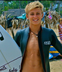 Surfer hotties 5fd7a70f998d9.jpg