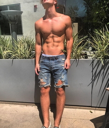 Barefoot teen boys 5fd7d400ab9fa.jpg