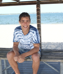 Barefoot teen boys 5fd7d4d2ca946.jpg