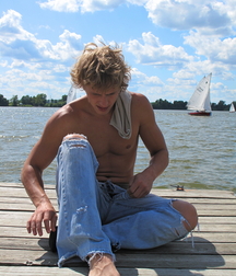 Barefoot teen boys 5fd7d4de2efae.jpg