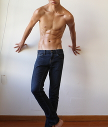 Barefoot teen boys 5fd7d5159e09d.jpg