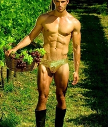 Men in boots 5fd934b203560.jpg