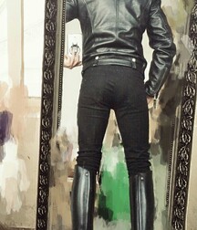 Men in boots 5fd934c69917c.jpg