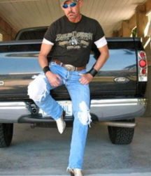 Men in boots 5fd934d43c4ae.png