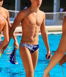 Swimmers and beach boys 5fdd0bced5e41.jpg