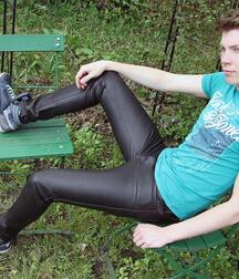 Gorgeous young models 5fdd16699b0f9.jpg
