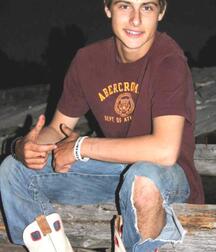 Cowboy boots 5fdd3d5a704bd.jpg