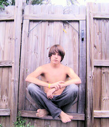 Jeans and barefoot 5fe61ab7cceb8.jpg