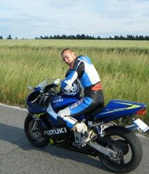 Biker dudes 5fe6370c9ba3a.jpg