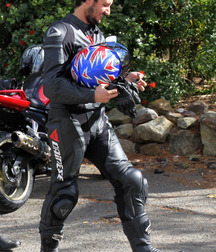 Biker dudes 5fe6370f6212f.jpg