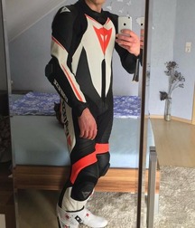 Biker dudes 5fe6376e5897a.jpg