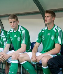 Guys in soccer socks 5fe664ec66350.jpg