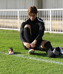 Guys in soccer socks 5fe665079b3d5.jpg