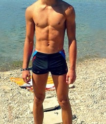 Australian hotties 5fe66a8e1e149.jpg