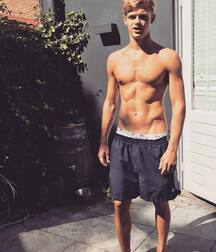 Australian hotties 5fe66a9cec7df.jpg