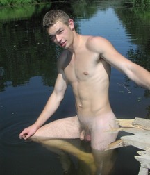 Pure nude beauty 5fe7b2e3b0c2c.jpg