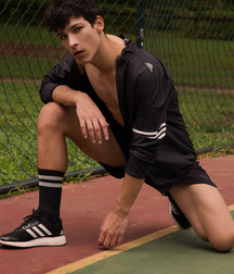 Guys in shorts 3 5fe8fbef34097.jpg