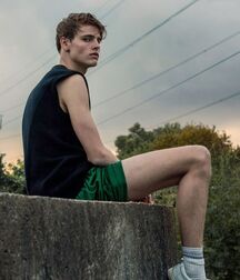 Guys in shorts 3 5fe8fbfc15d5b.jpg
