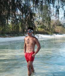 Guys in shorts 3 5fe8fc2f02fd2.jpg