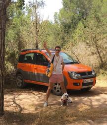 Guys in shorts 3 5fe8fc58f0198.jpg