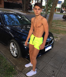 Guys in shorts 3 5fe8fc6165c8e.jpg