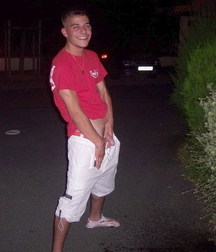 Just pissing 5ff24df04da41.jpg