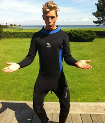 Boys in sportswear 5ff255e04bceb.jpg