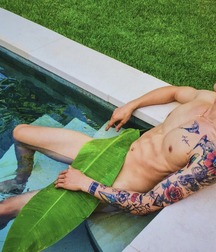 European and Asian twinks 5ff49e95471a6.jpg