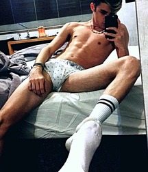 Sexy guys 5ff6039c4d31e.jpg