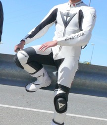 Bikers in boots and leather 5ff8831515d5b.jpg