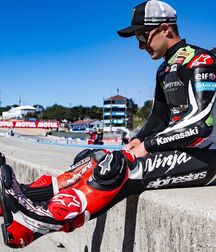 Bikers in boots and leather 5ff88357f3ec4.jpg