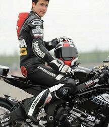 Bikers in boots and leather 5ff883660e8ed.jpg